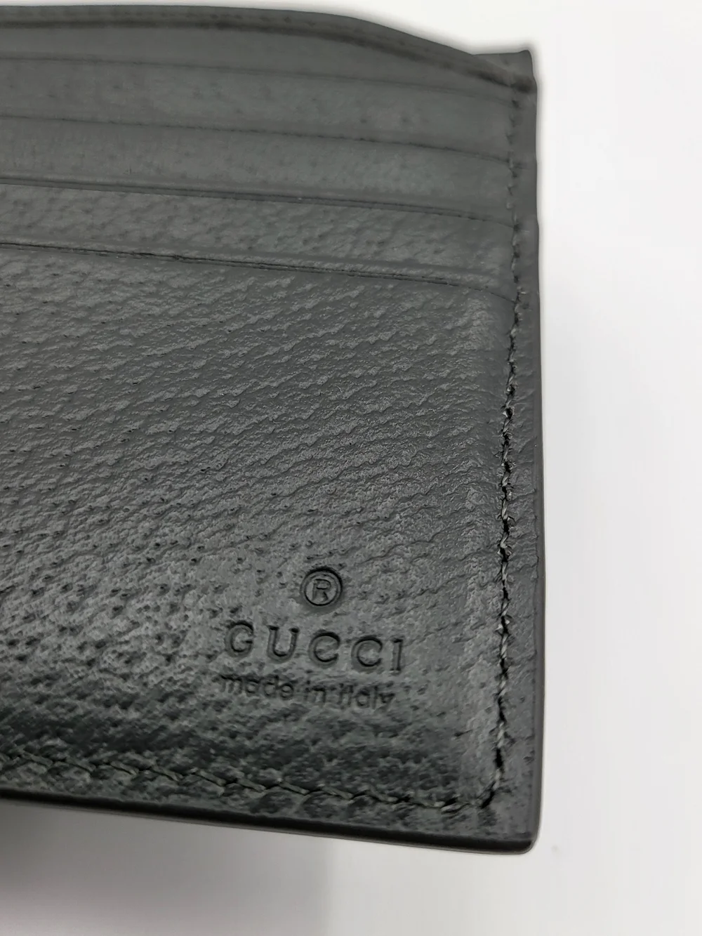 Gucci Bi-Fold GG Supreme Bifold Wallet 768243 in Dark Gray, Pristine condition!!